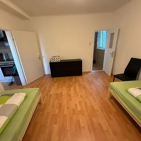 Monteurwohnung - Funktionales Stadtapartment דירה *
