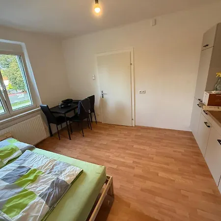 דירה Monteurwohnung - Funktionales Stadtapartment *